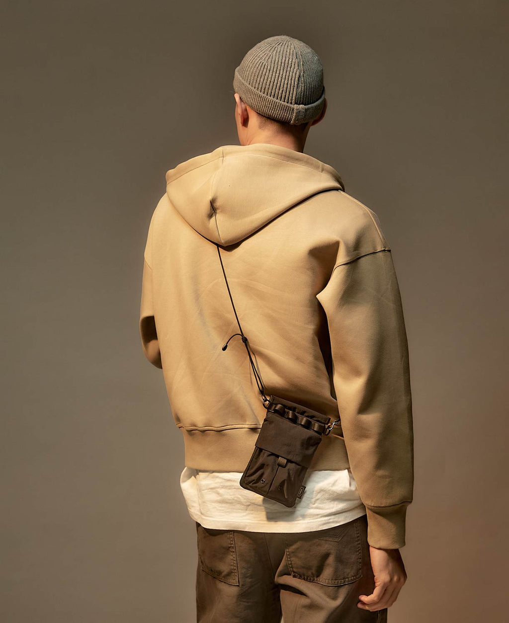 Essential Phone Pouch-Black