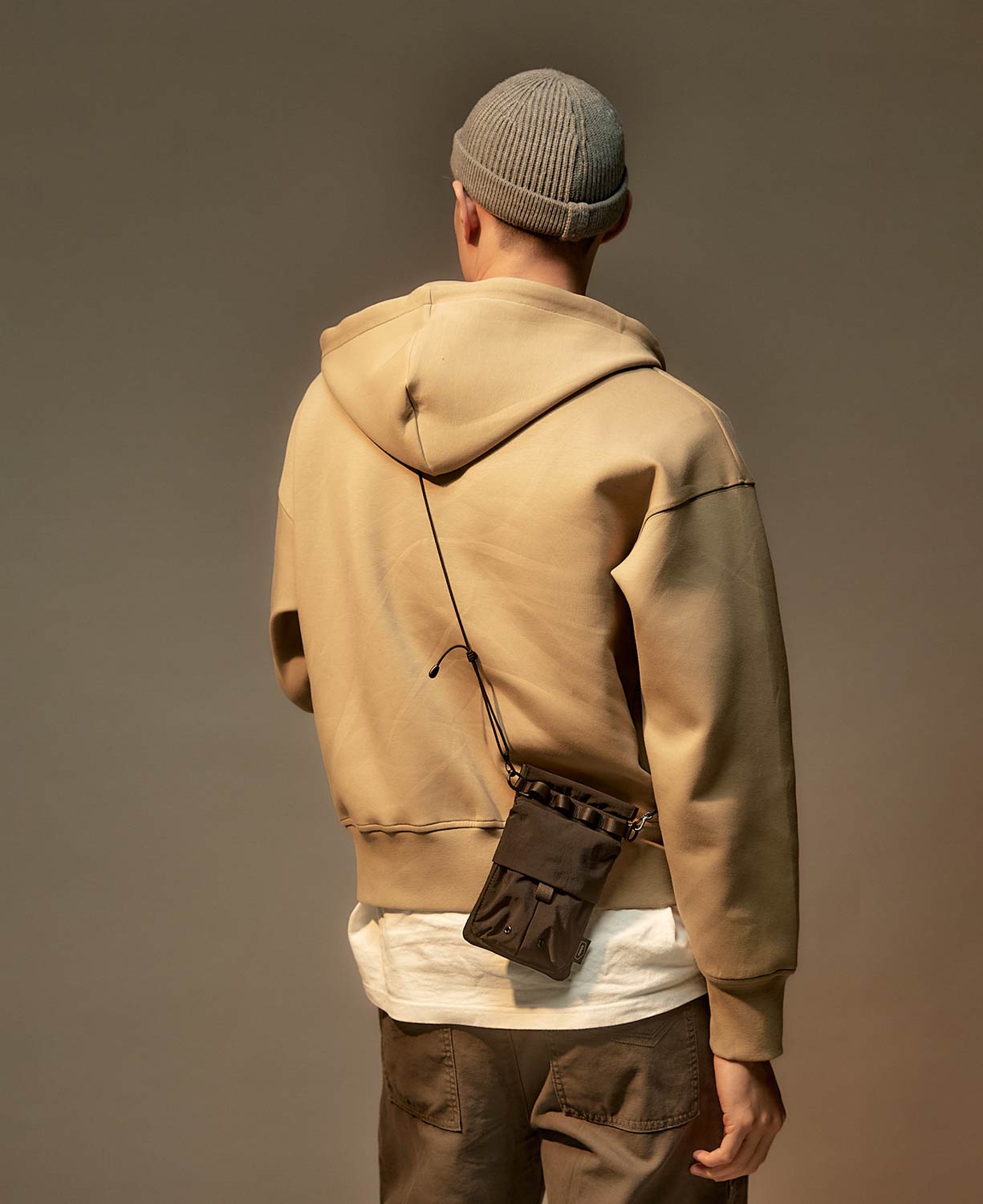 Essential Phone Pouch-Black