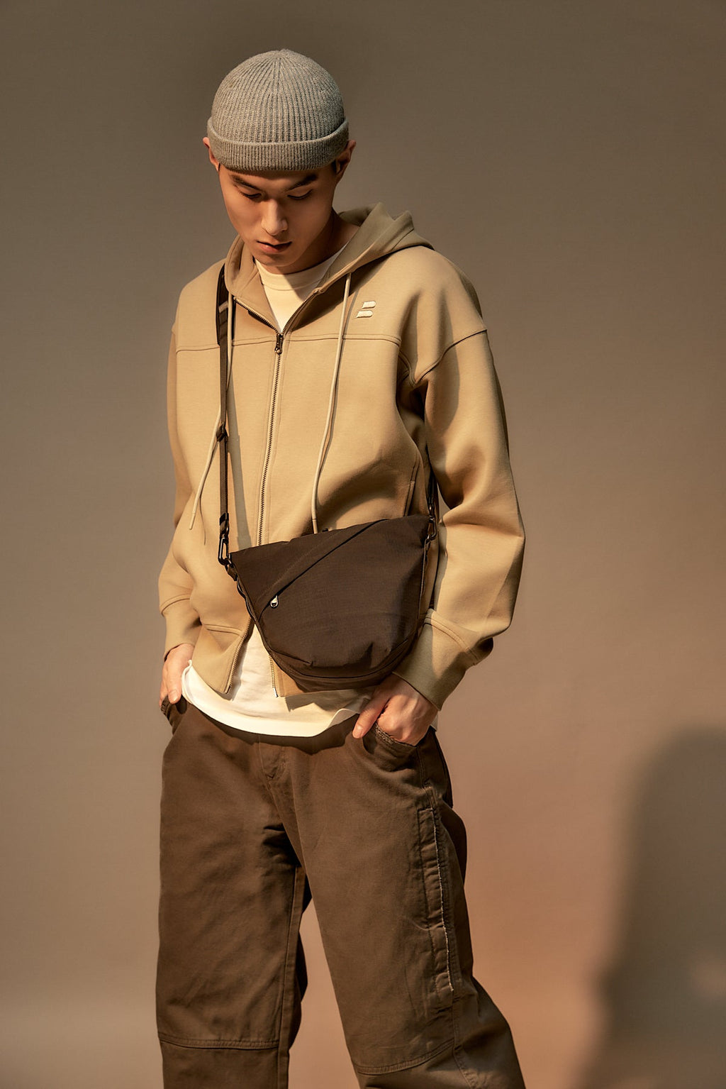 Essential 2.5L Snapper Sling-Beige
