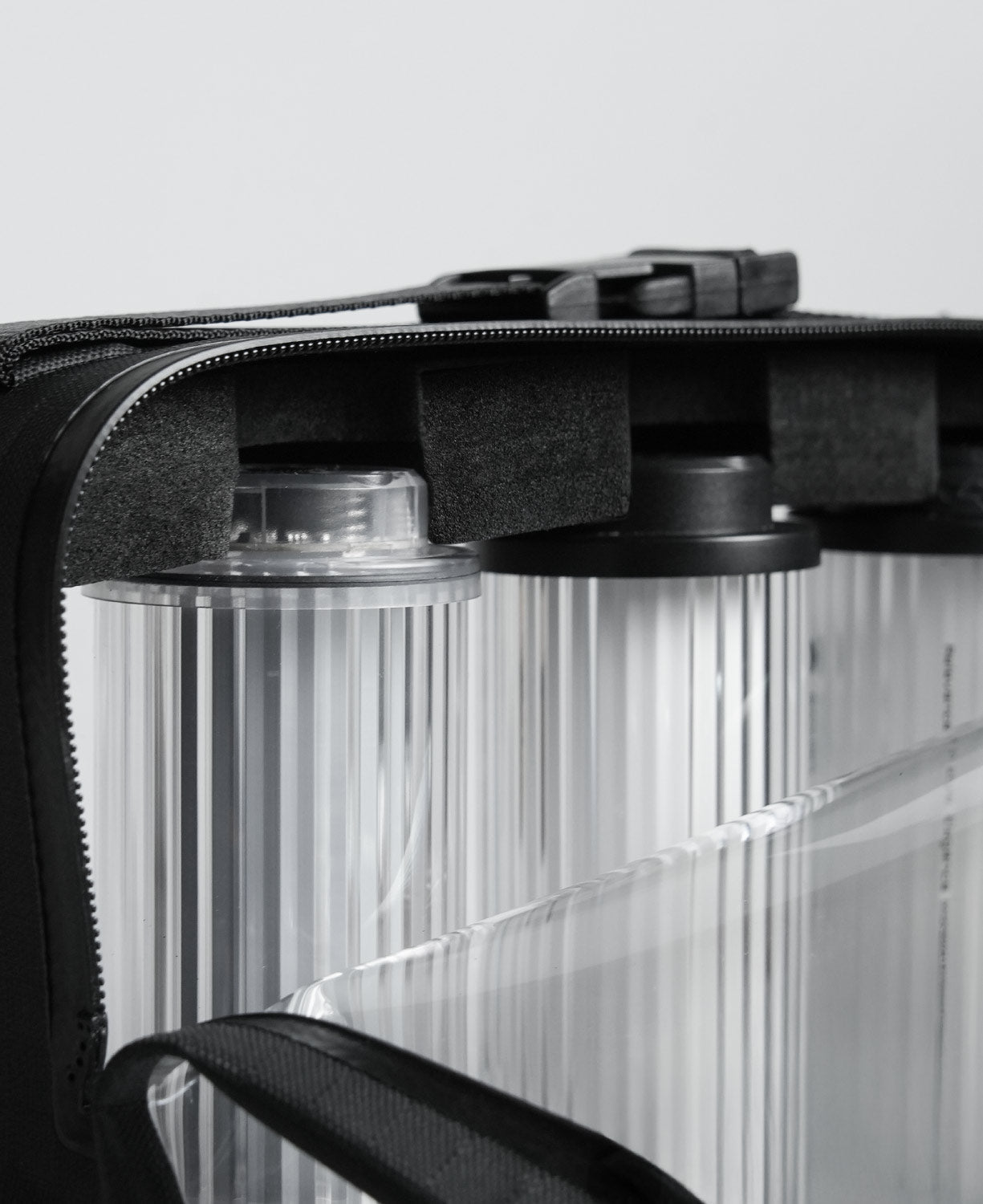 AquaSeal Waterproof Cube with Lamp Display 1.5 L