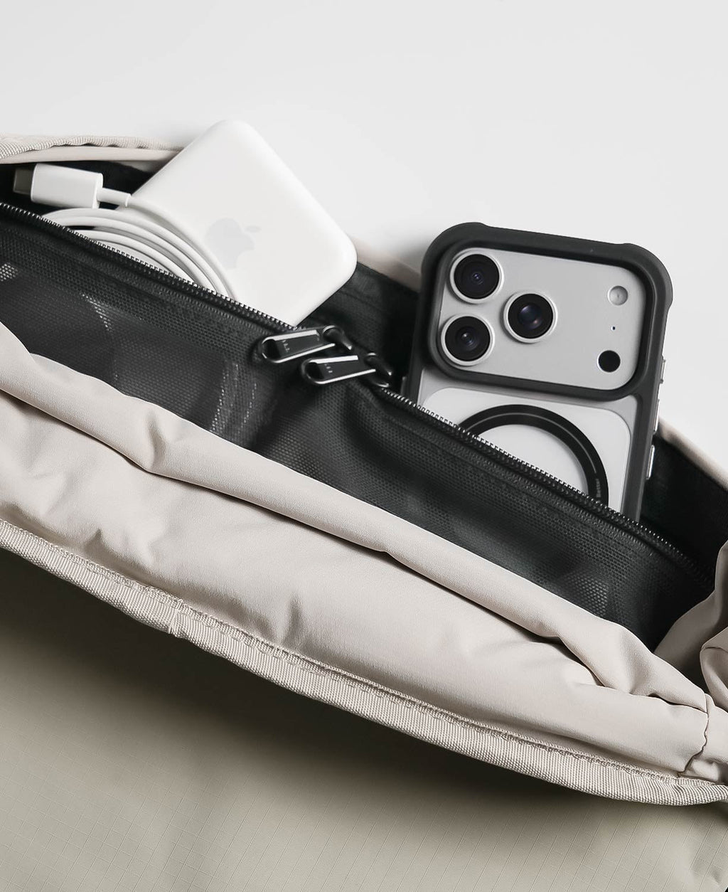 Essential 6.5L Messenger Bag- Grey