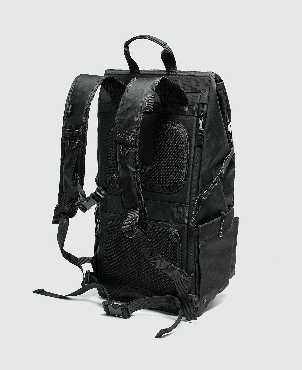 28L Backpack Black Series