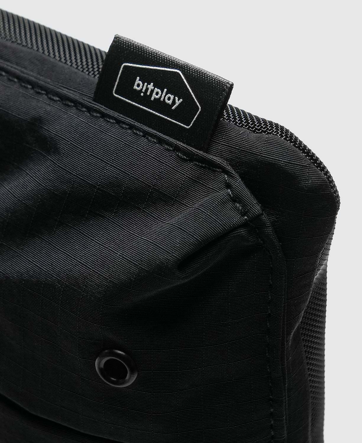 Essential Phone Pouch-Black